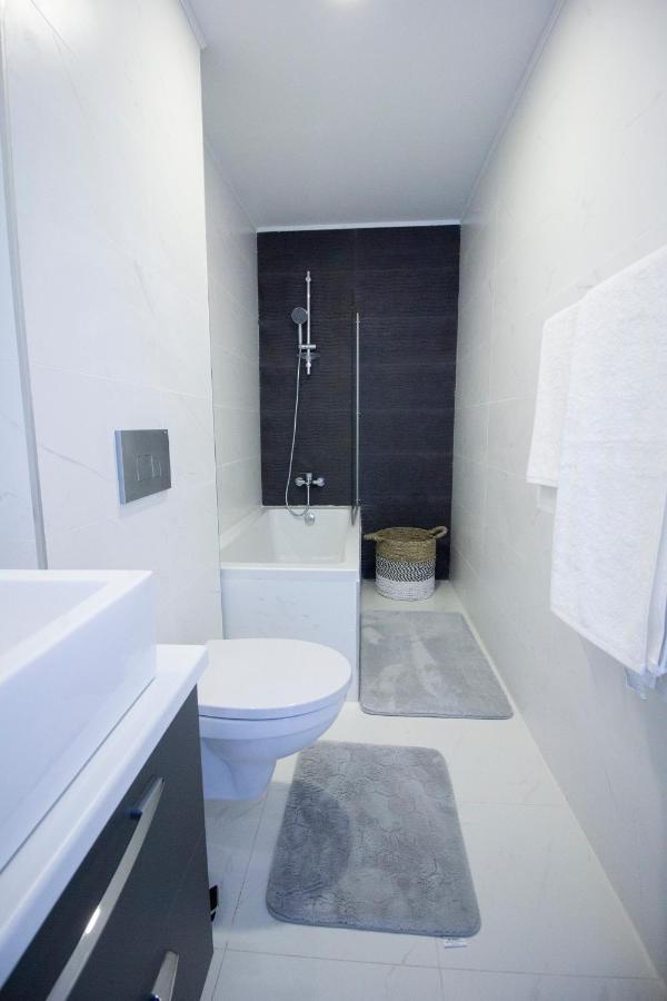 3 Rooms A502 Stayinn By Cosmopolis Bukarest Exterior foto